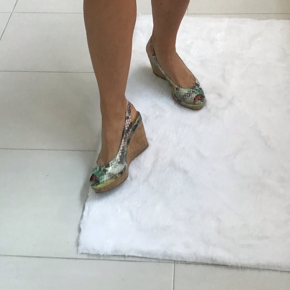 Stuart Weizman classic wedge multicolor snakeskin - Picture 2 of 6